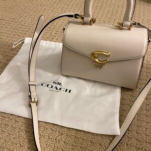 Coach Sammy Top handle 21 in brass/chalk